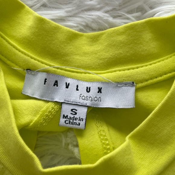 Summer Top - Picture 3 of 4